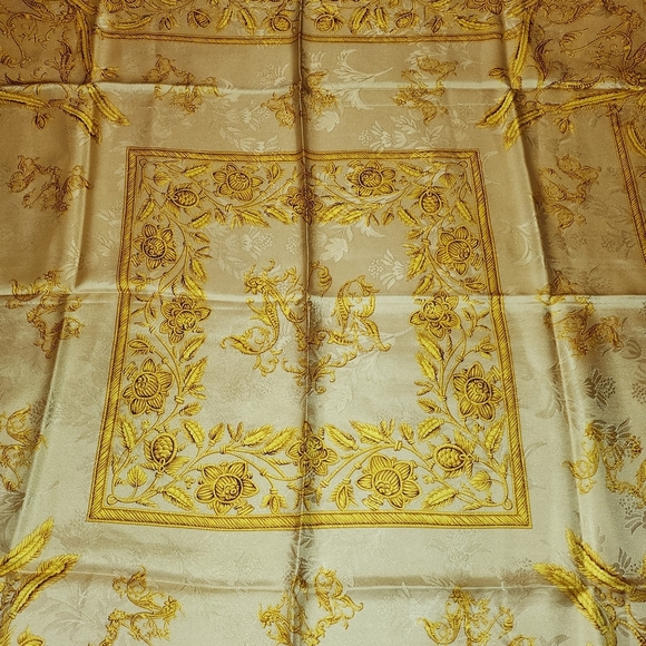 Nina Ricci Gold scarf ✨️ 💛 - Picture 9 of 14